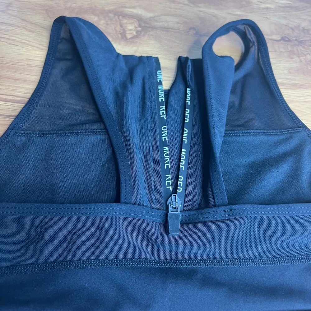 Zyia Active Sports Bra Size M‎ Black Iridescent High Neck Mesh Zip Racerback